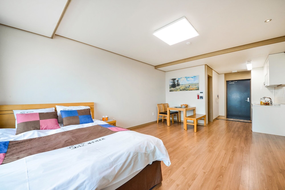 1 BEDROOM, STANDARD, DOUBLE BED, BALCONY