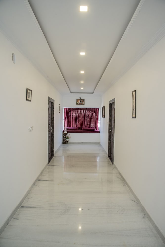 Ambay Villa 7/50