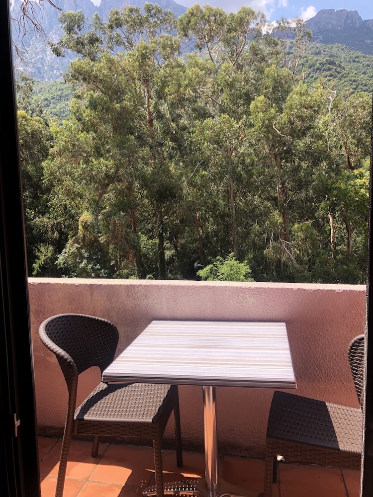 Hotel Corsica 36/50