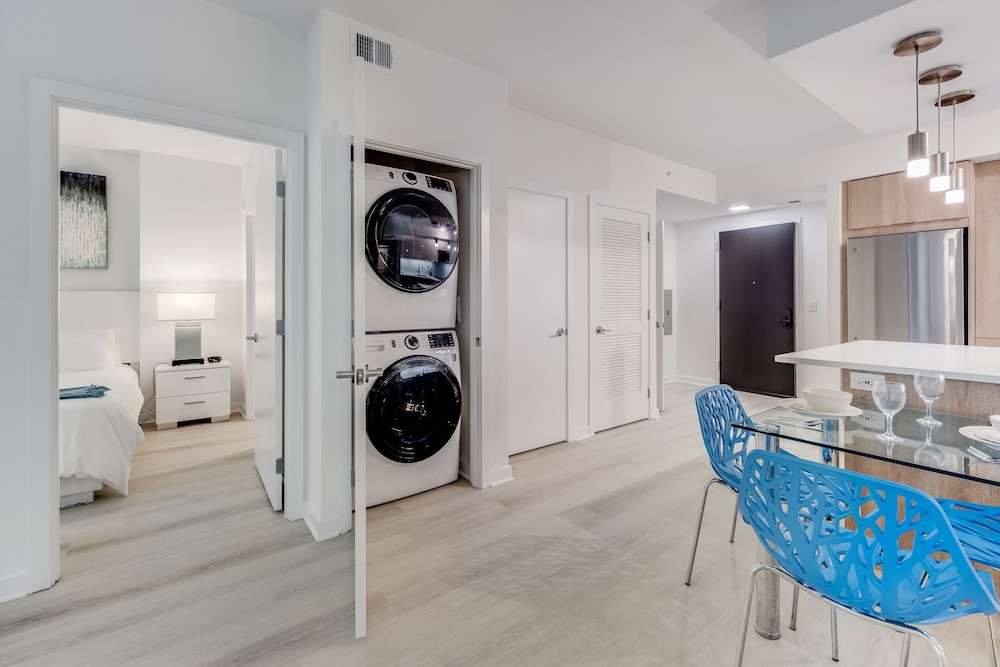 Global Luxury Suites at Capitol Hill 22/49