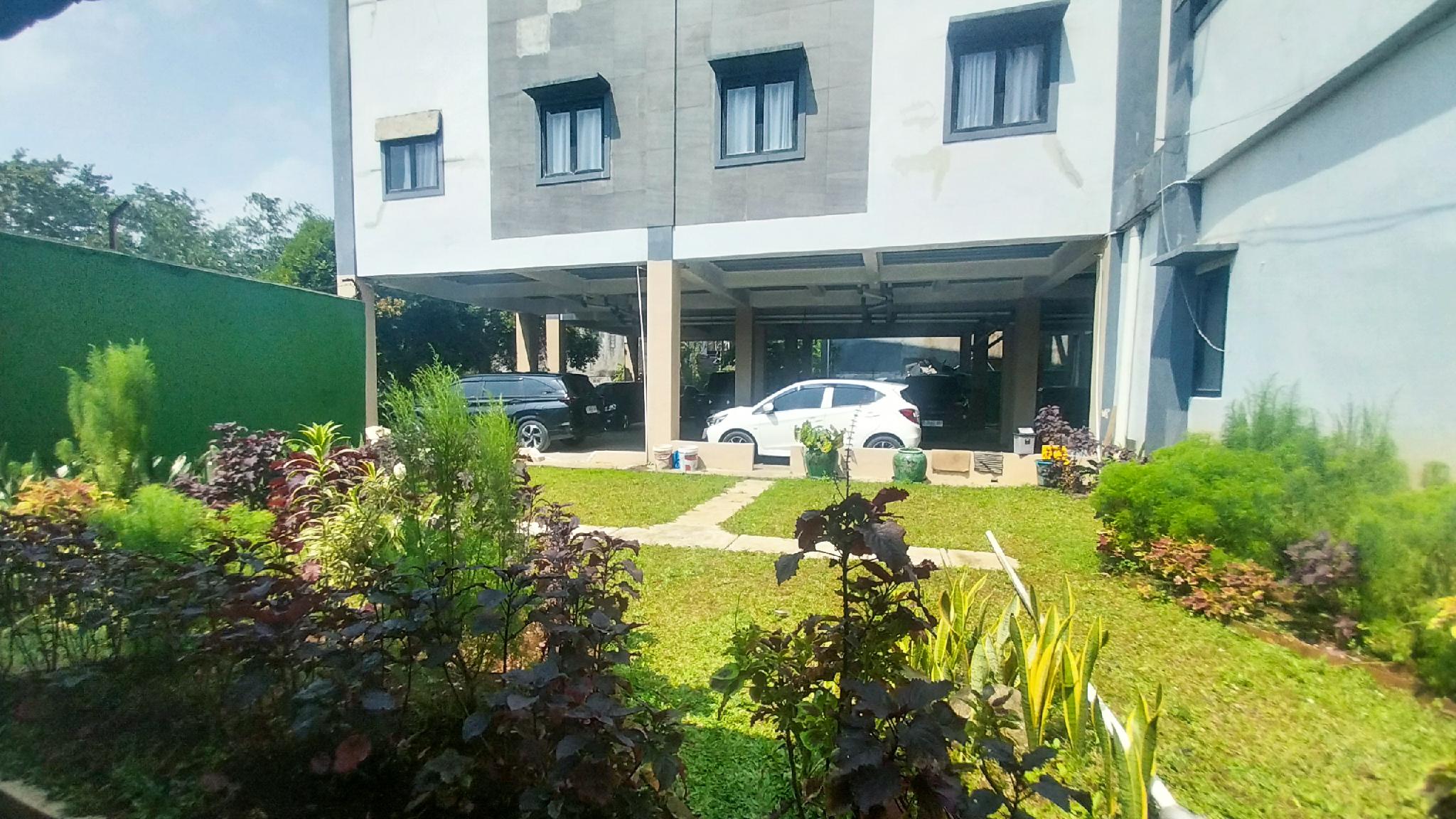 OYO 1329 Tanjung Pakuan 33/35