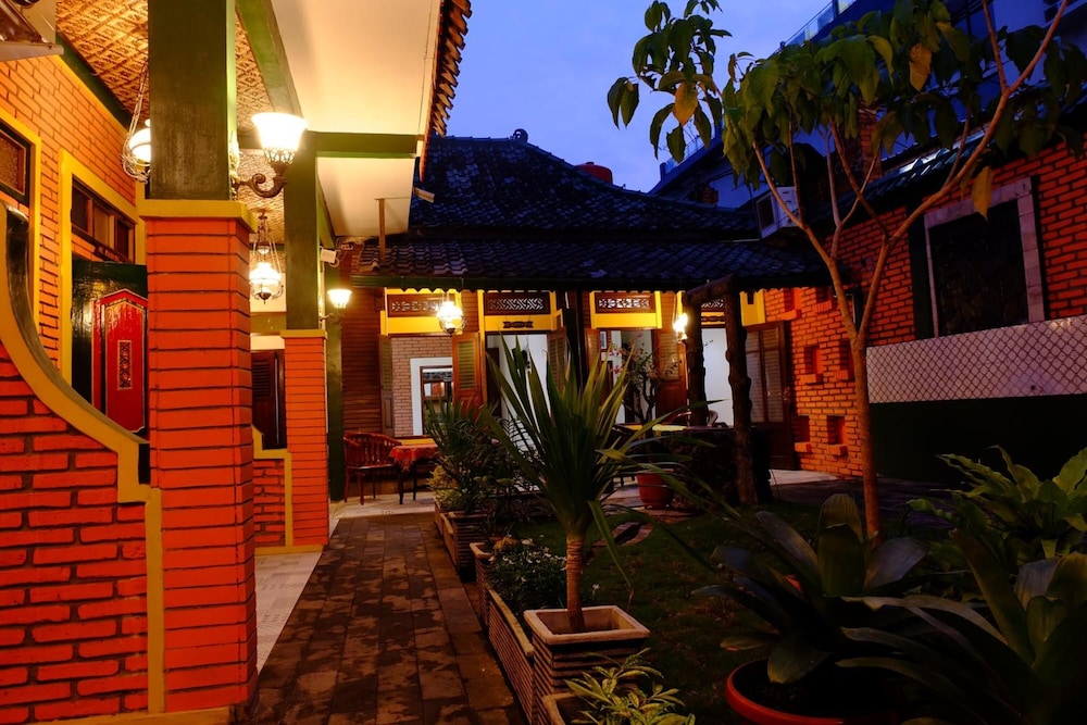 KAMPOENG DJAWA GUESTHOUSE 12/15