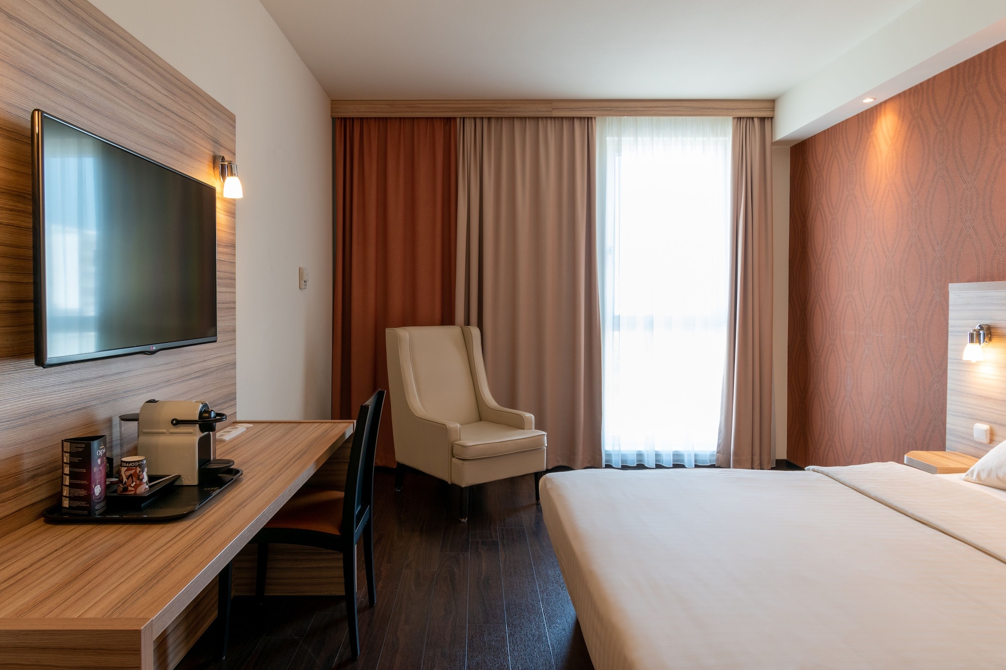 SUPERIOR, DOUBLE BED, ACCESSIBLE