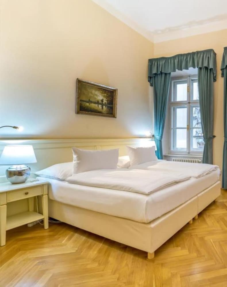 ECONOMY, DOUBLE BED