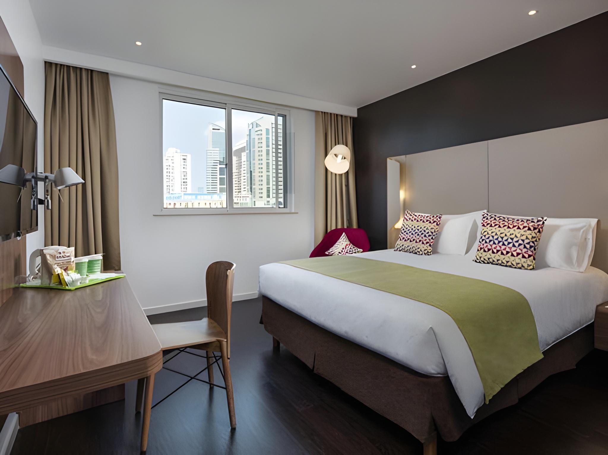 Business, Deluxe, Suite