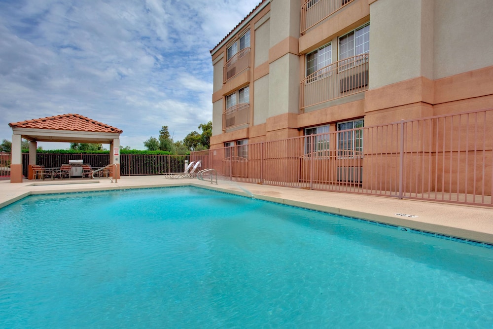 Sonesta Simply Suites Phoenix Tempe 6/37