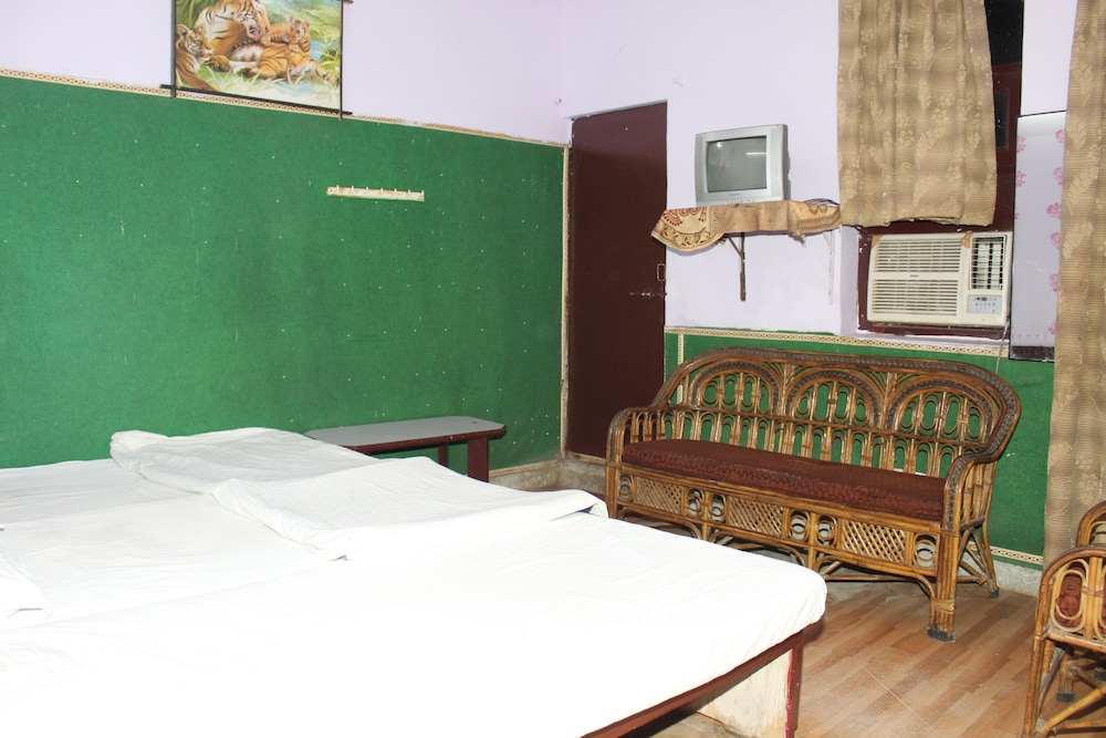 HOTEL RAJ BED AND BREAKFAST 15/36