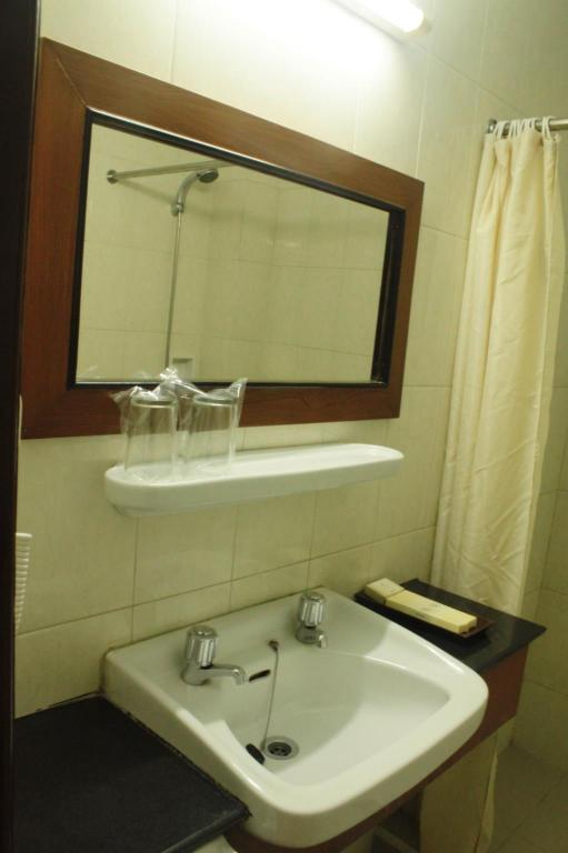 Losari Beach Inn 31/32
