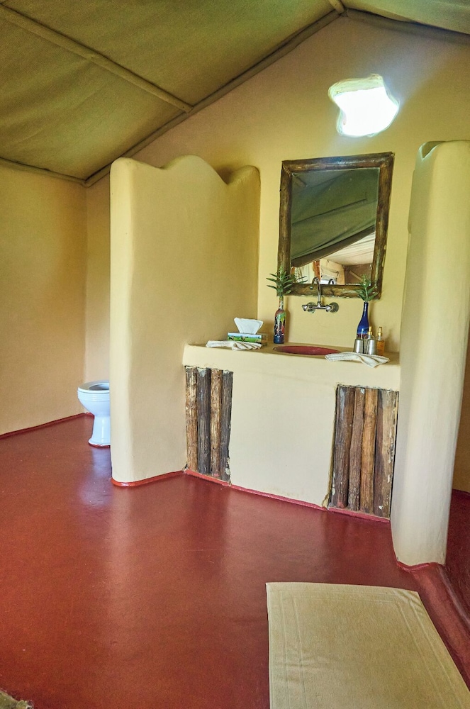IKOMA TENTED CAMP 11/50
