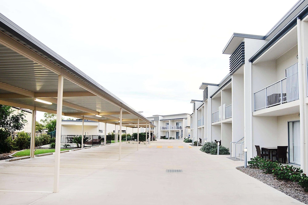 Oaks Middlemount Suites 18/53