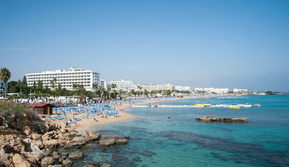 Silver Sands Beach Hotel 28/50