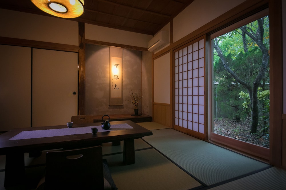 The Kingfisher Resort (Shukubo Kawaseminoshou) 33/50