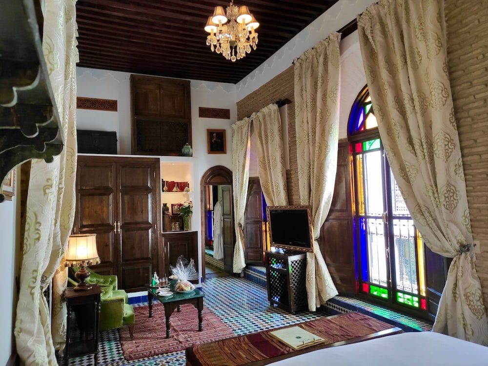 Riad Le Calife 2/50