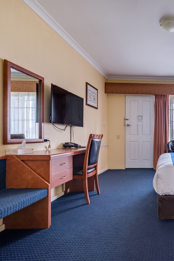 Ibis Styles Albany 42/59