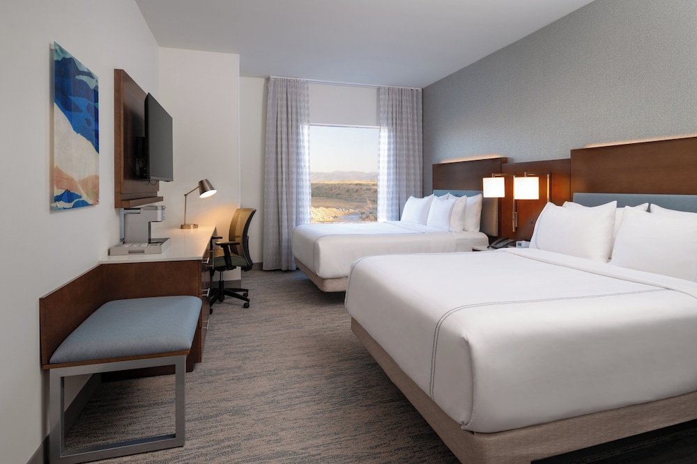 Premium, 2 Queen Beds