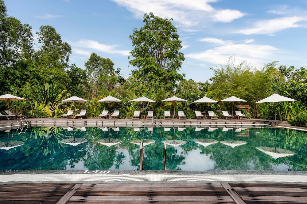 Farmhouse Boutique Resort 45/50