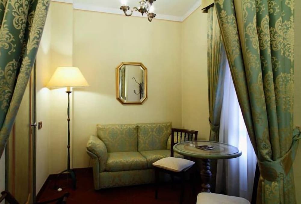 Arnaldo Aquila DAOro Hotel 24/39