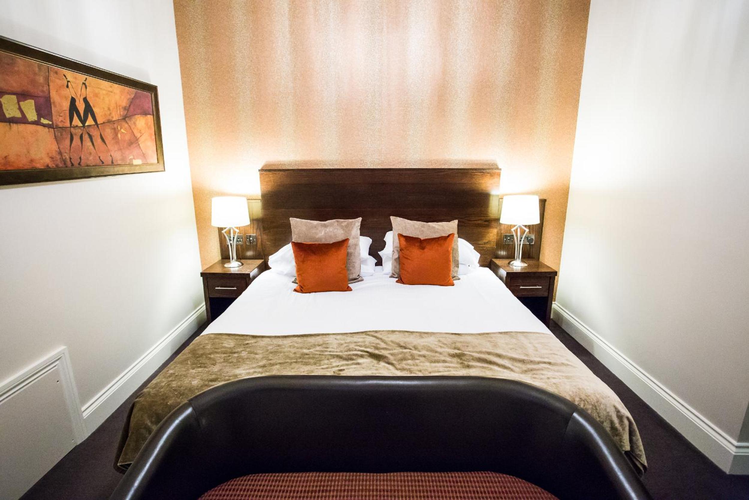 Standard, Double Bed, Duke Of Edinburgh Hotel 6/10