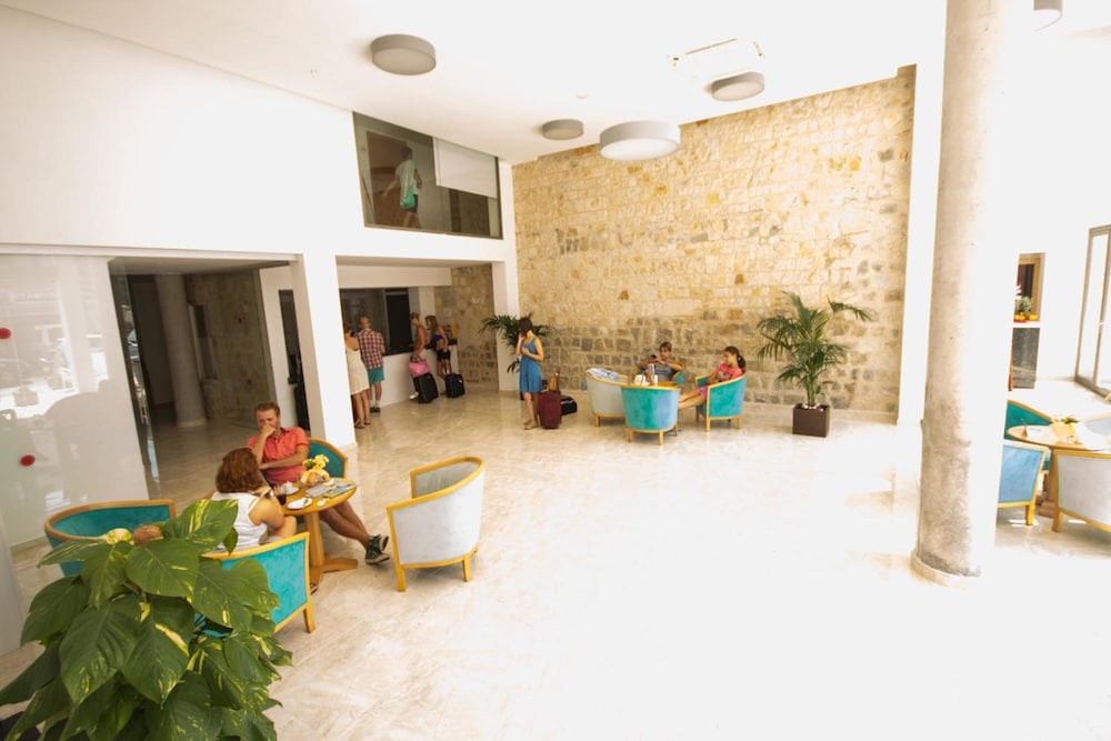 Hotel Amic Gala 8/64