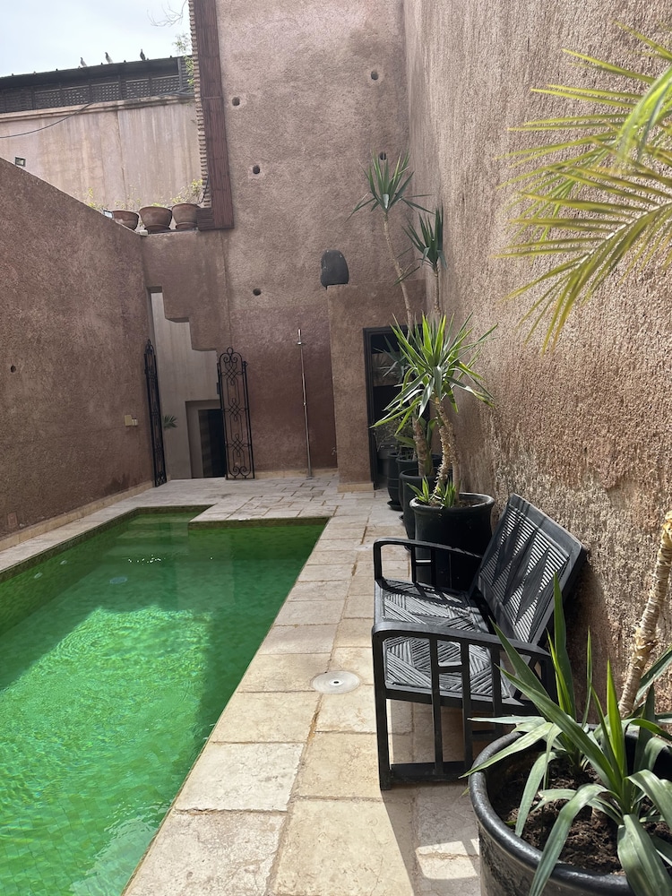 Villa Makassar Art Deco Hotel Spa 39/49