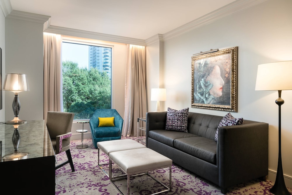 Grand Bohemian Hotel Charlotte Autograph Collection 30/43