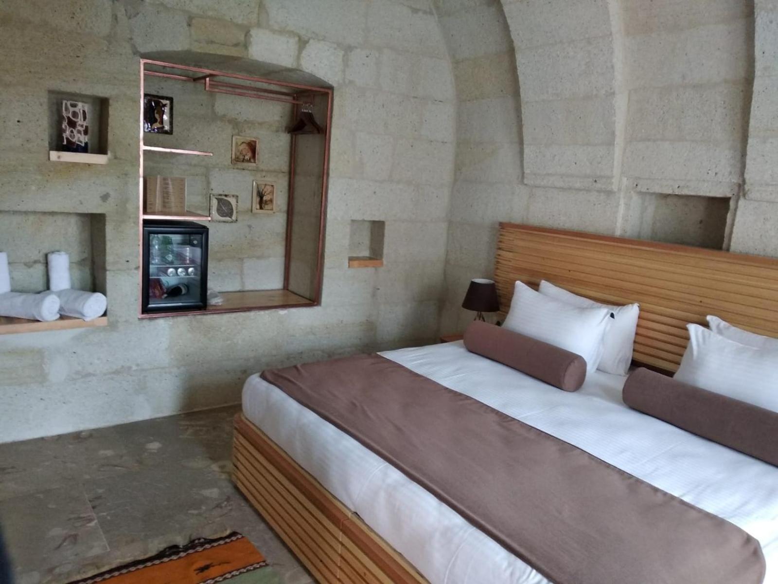 STANDARD, DOUBLE OR TWIN BED