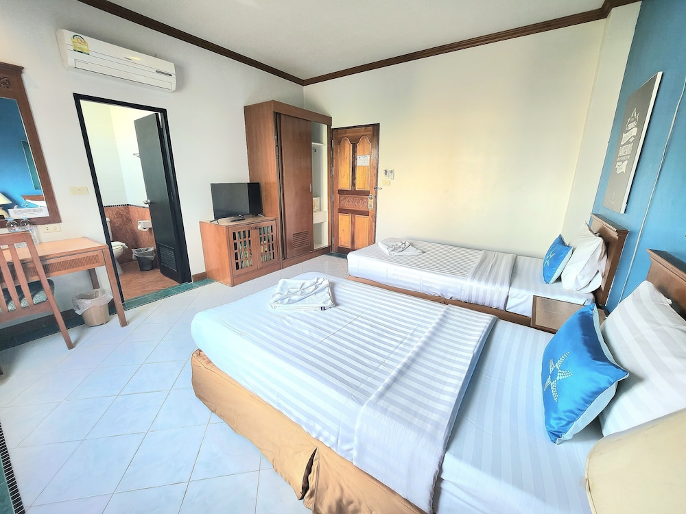 Sea Front Home 27/70