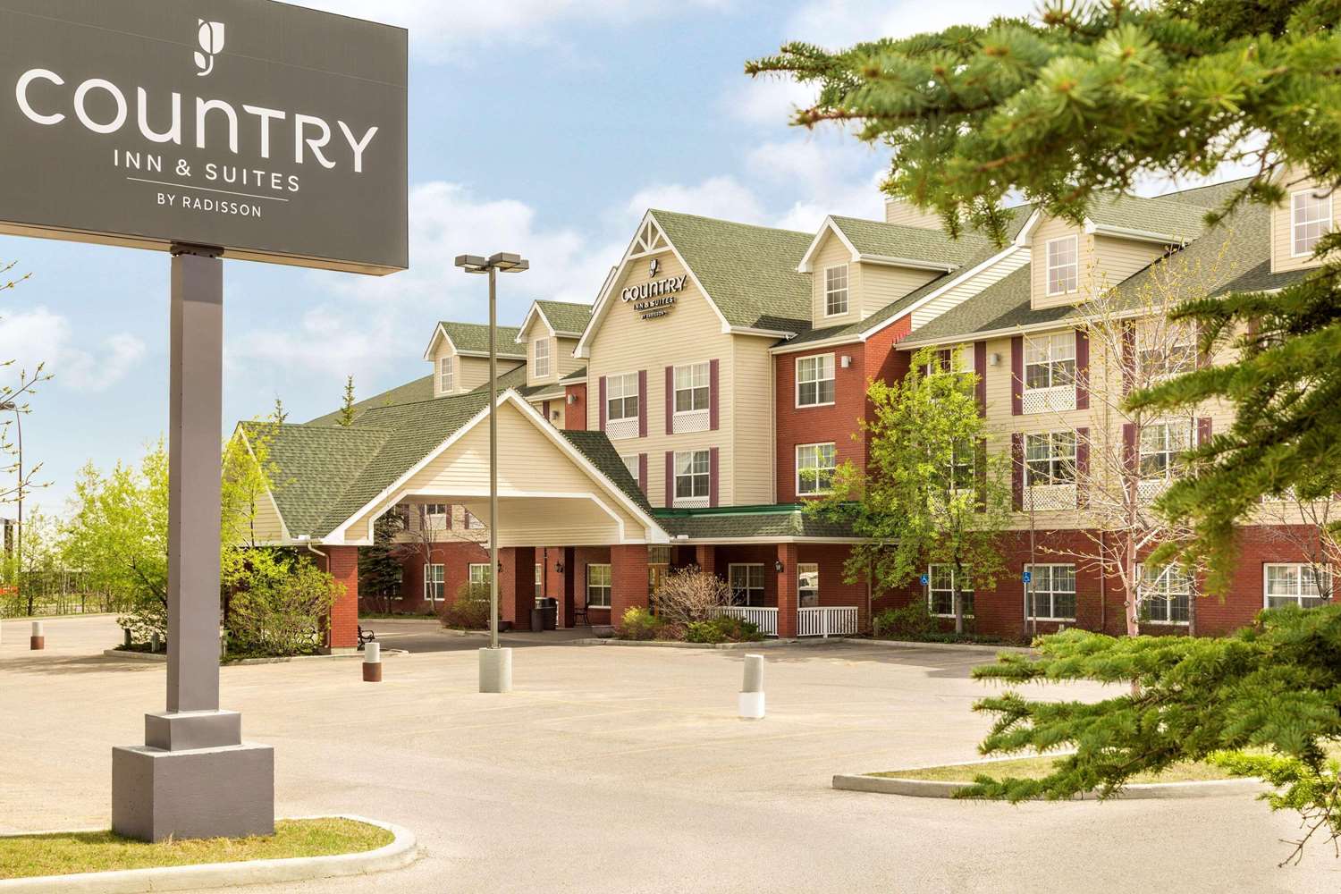Country Inn & Suites by Radisson, Calgary-Northeast 2/35