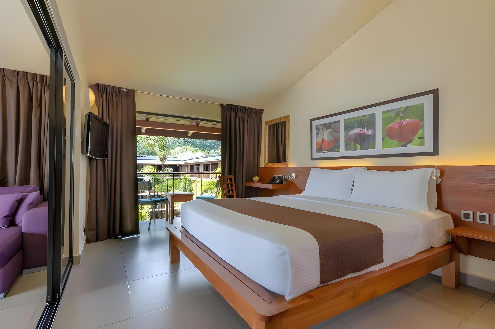 Superior, King Bed, Ocean View