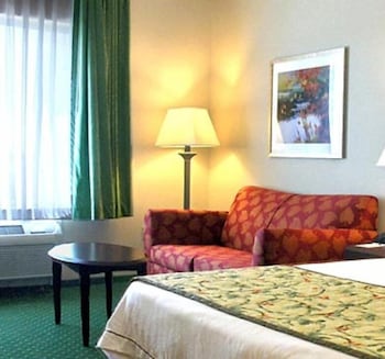 Fairfield Inn Suites Denton 10/21