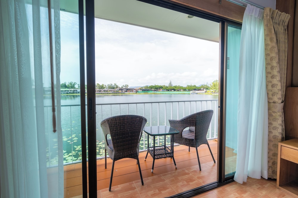 Chabana Resort 34/50