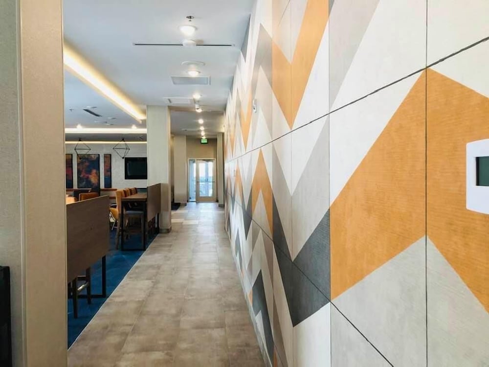 La Quinta Inn & Suites By Wyndham Limon 8/43