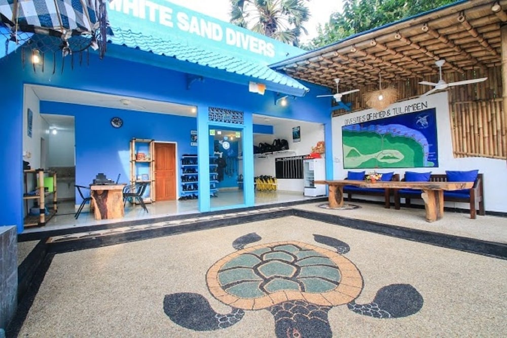 Amed Harmony Cafe And Bungalows 8/68