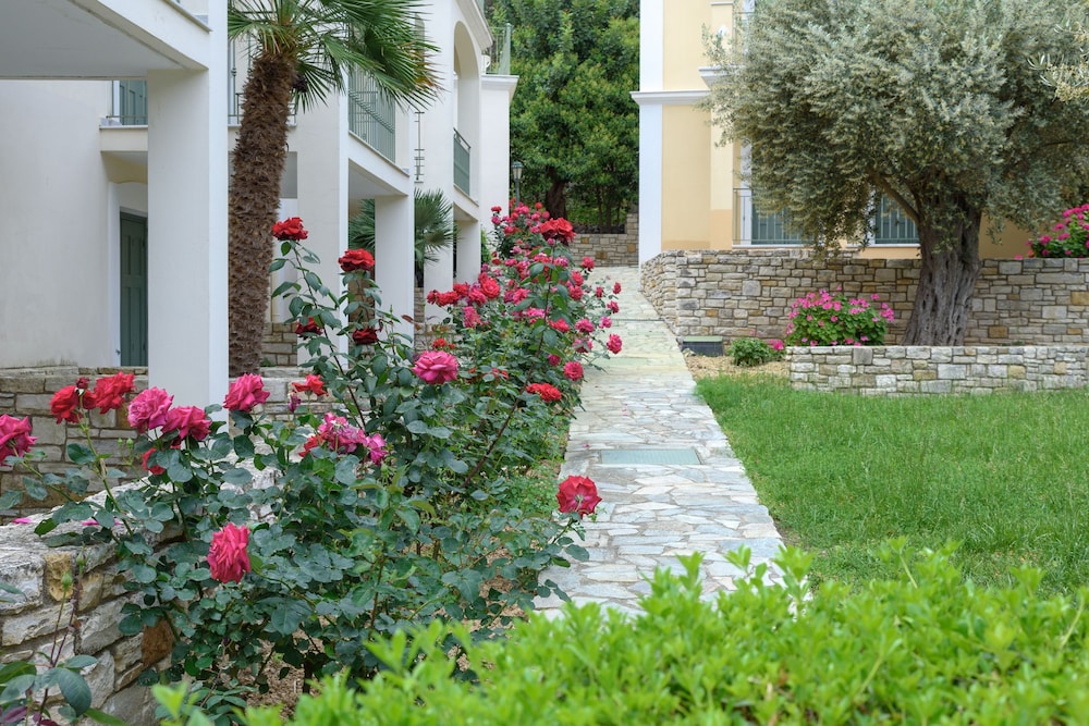 Kyveli Apartments 35/50
