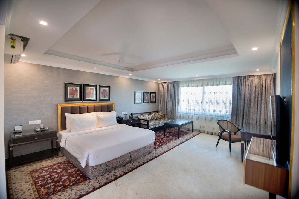 MAYFAIR Lake Resort, Atal Nagar, Raipur 14/50