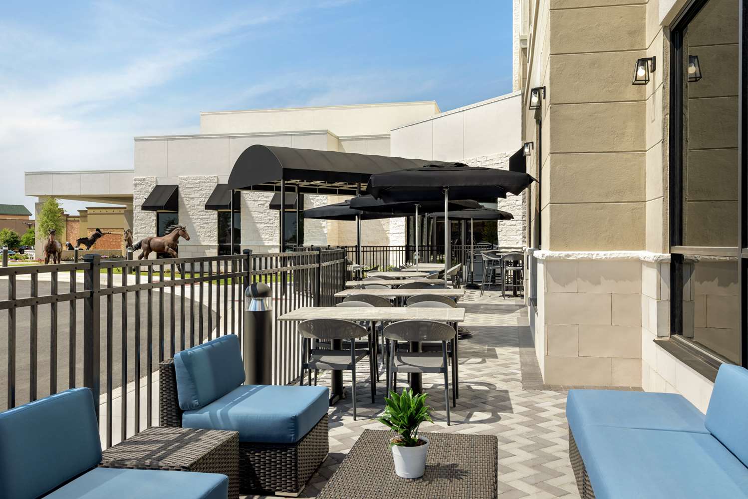 Embassy Suites by Hilton Round Rock 37/63