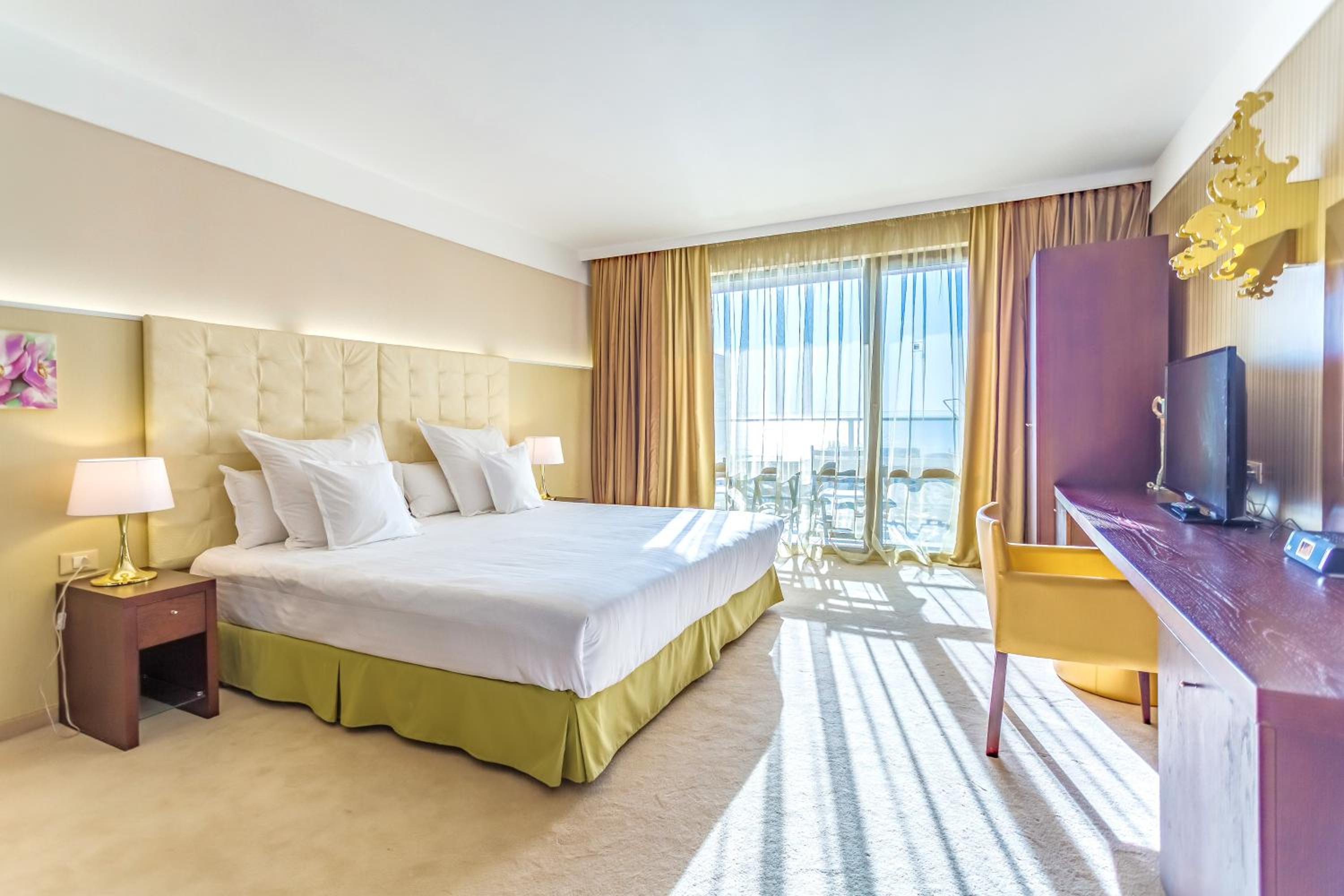 Deluxe, Double Bed, Sea View, Barcelo Royal Beach 3/7