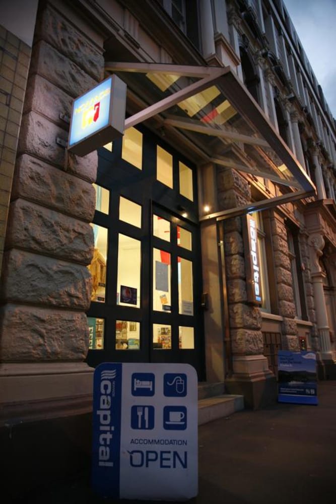 Nomads Capital Backpackers Wellington- Adults only 3/63
