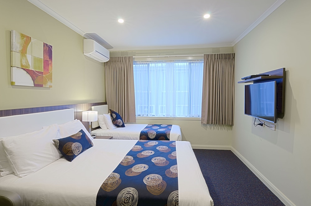 2 BEDROOMS, SUPERIOR, APARTMENT