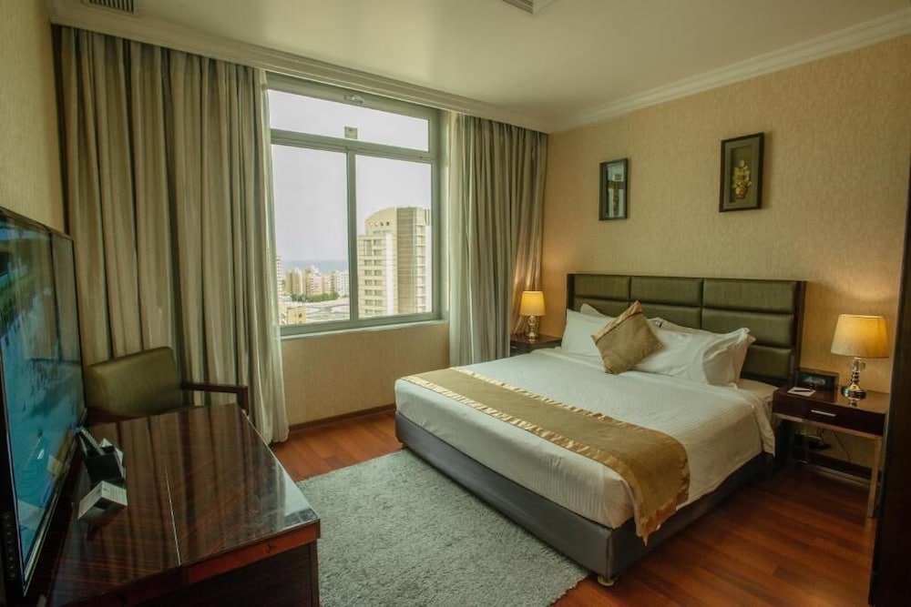 City Tower Hotel 20/70