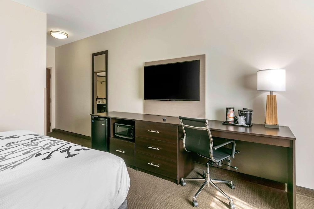 Sleep Inn & Suites Columbia I-65, TN 21/28