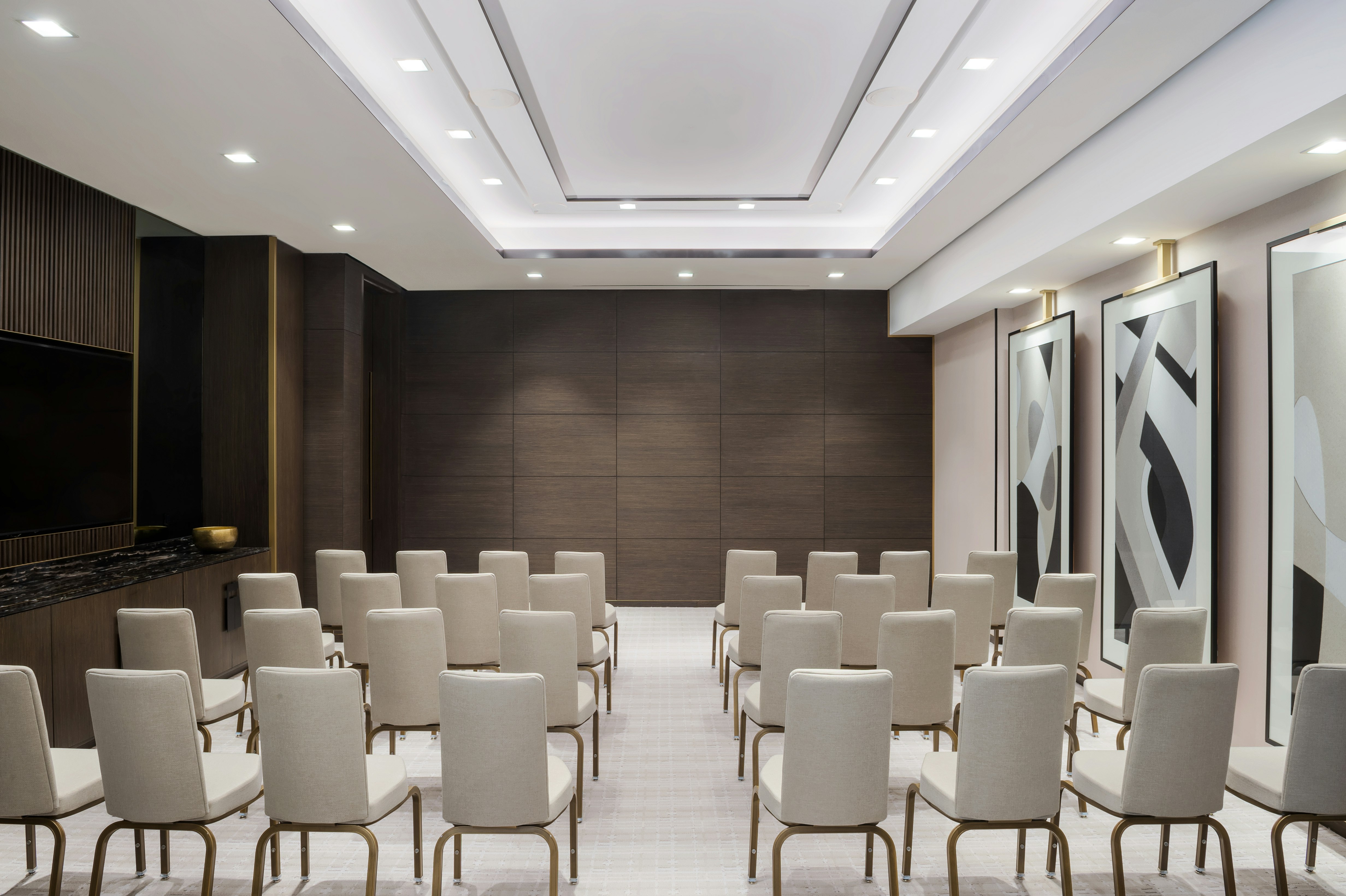 Waldorf Astoria Kuwait 72/81