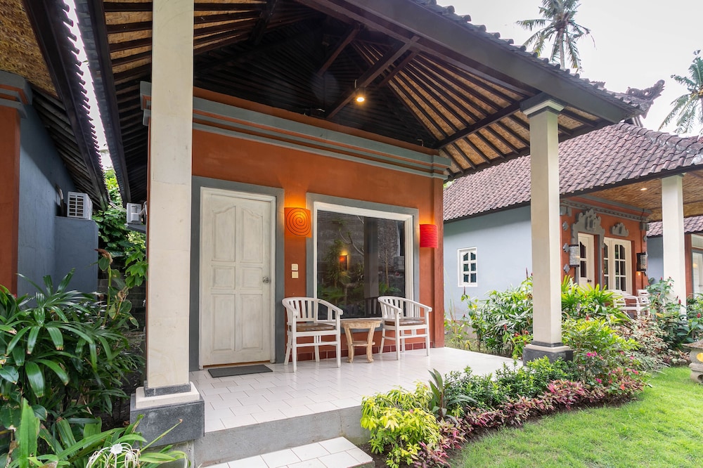 Utama Villas Beach Front Candidasa 4/38