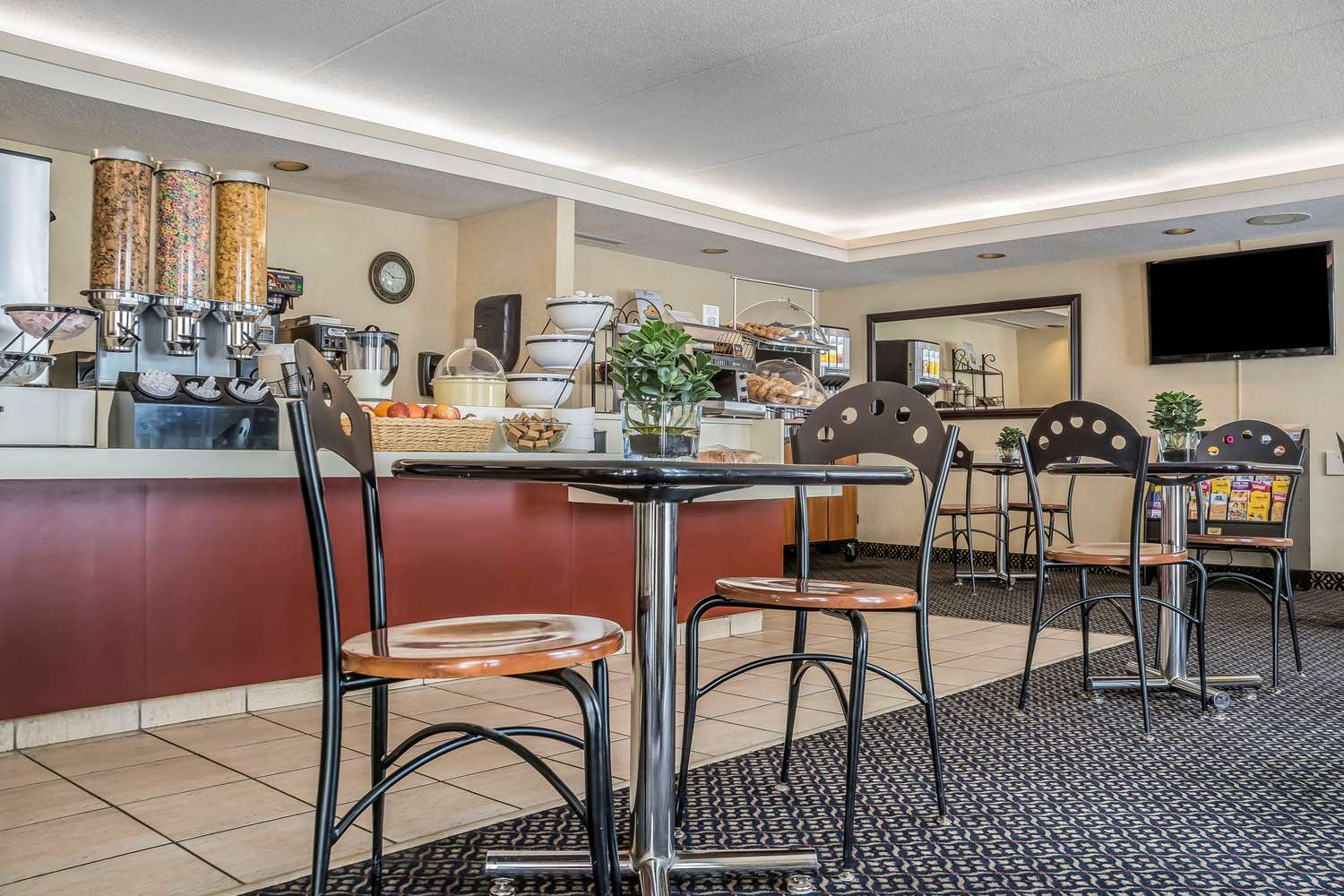 Comfort Suites London, ON 9/12