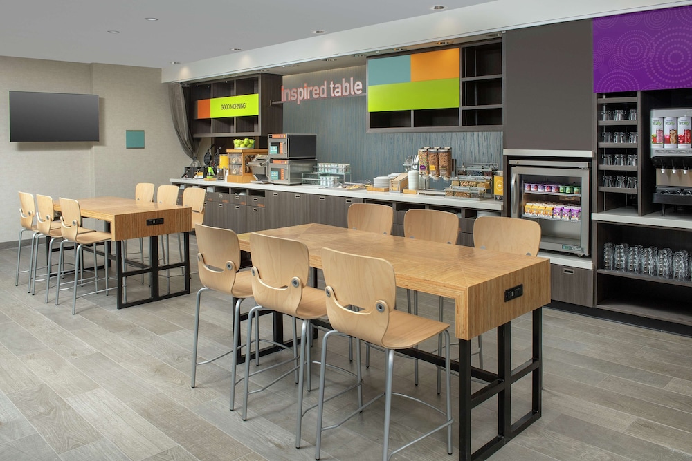 Home2 Suites by Hilton Longmont 20/30