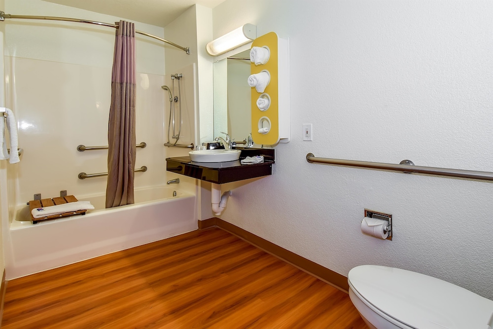 Motel6 Riverside, CA - South 50/51