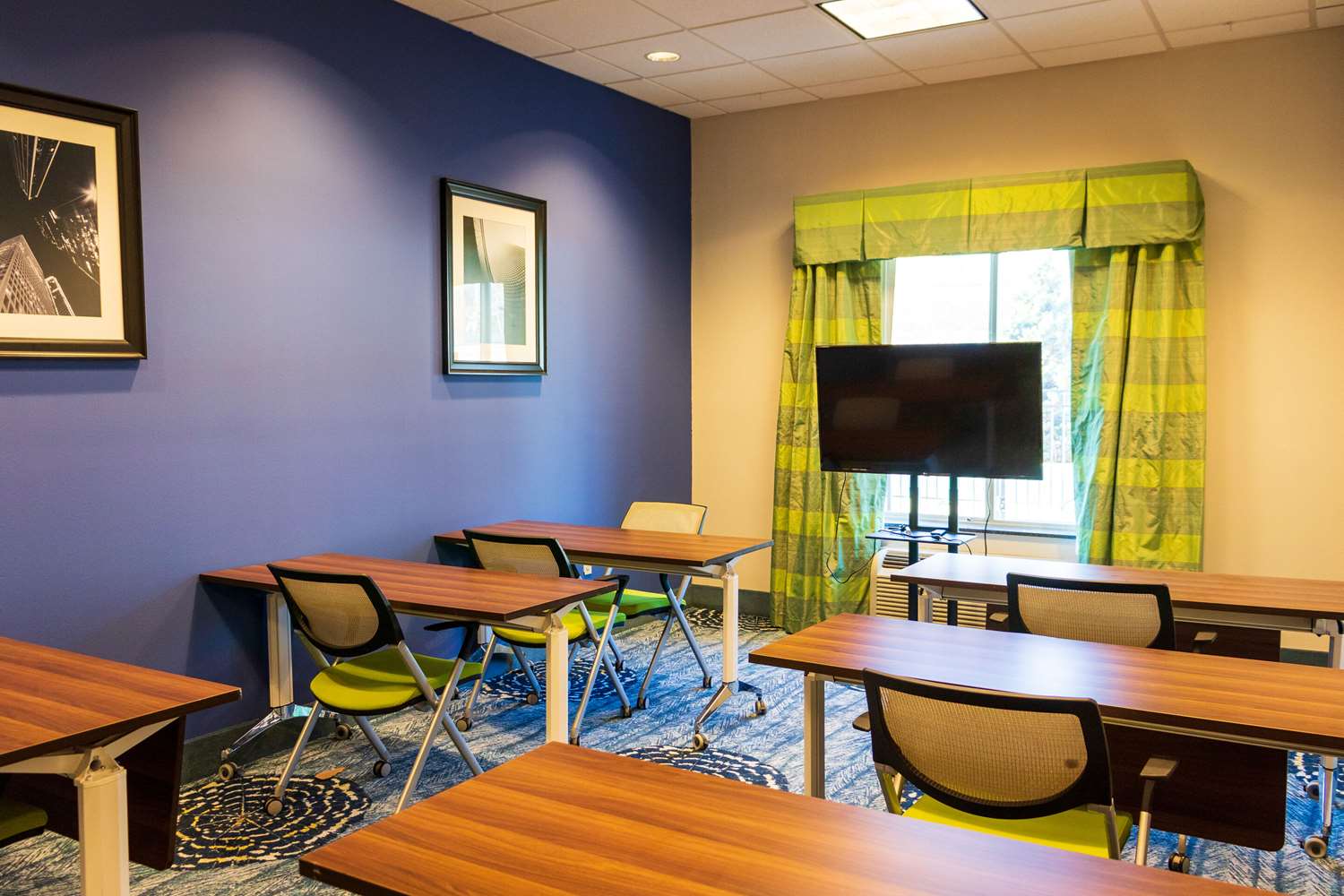 Comfort Inn & Suites Plainville-Foxboro 31/39
