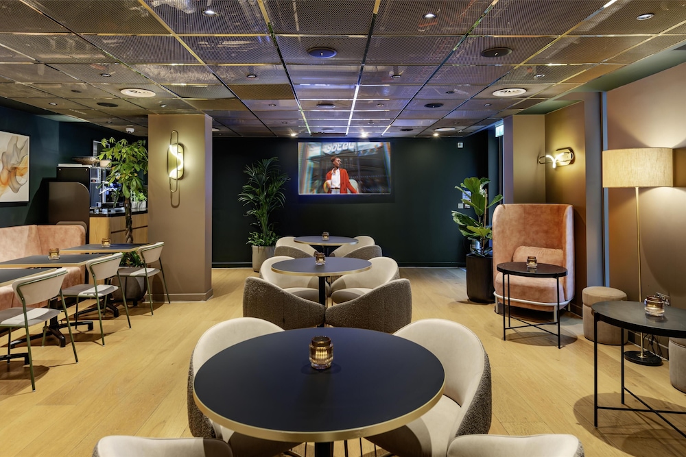 YOTEL London City, Select by Hilton 51/70