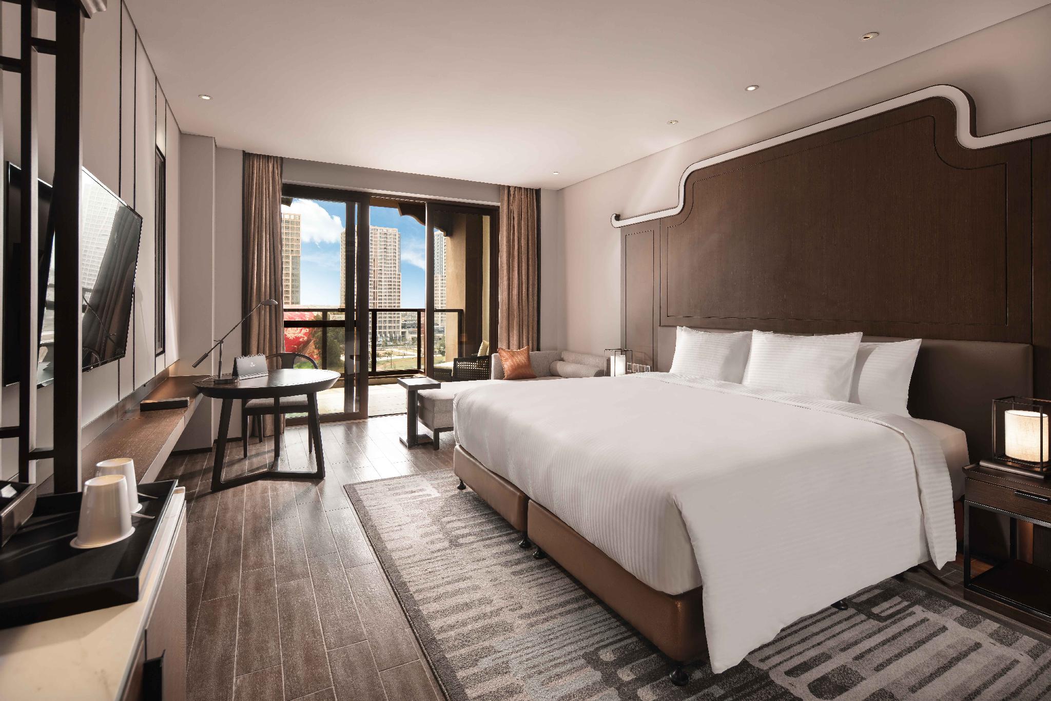 Premium, King Bed, Lake View