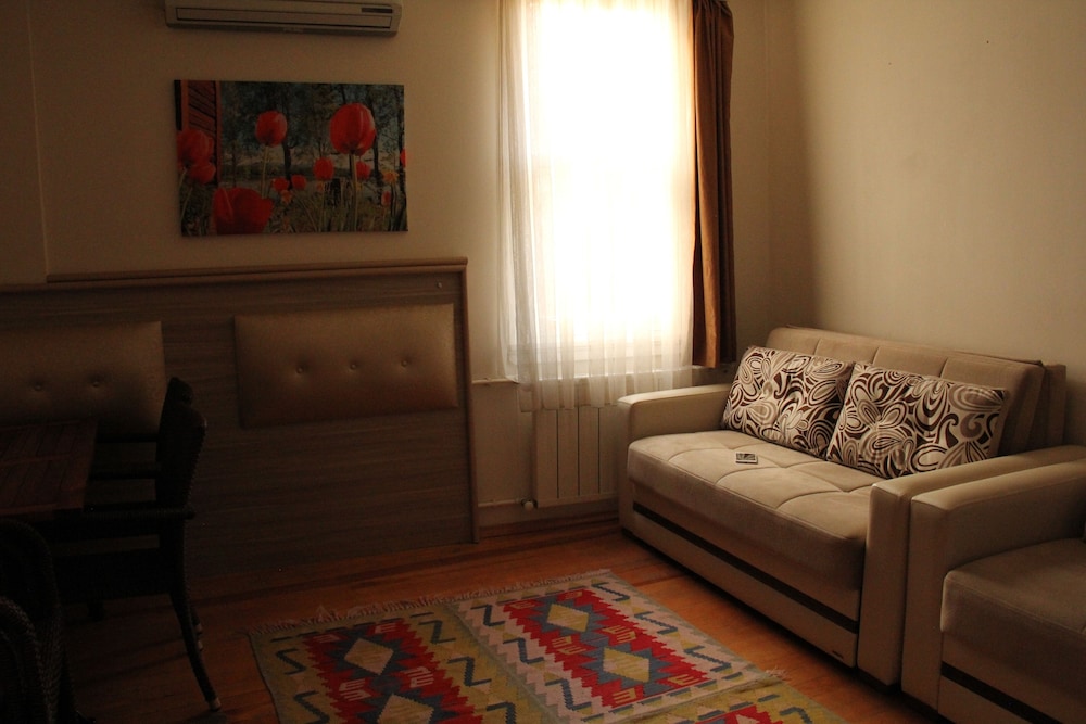 Jasmine Apartment 35/55